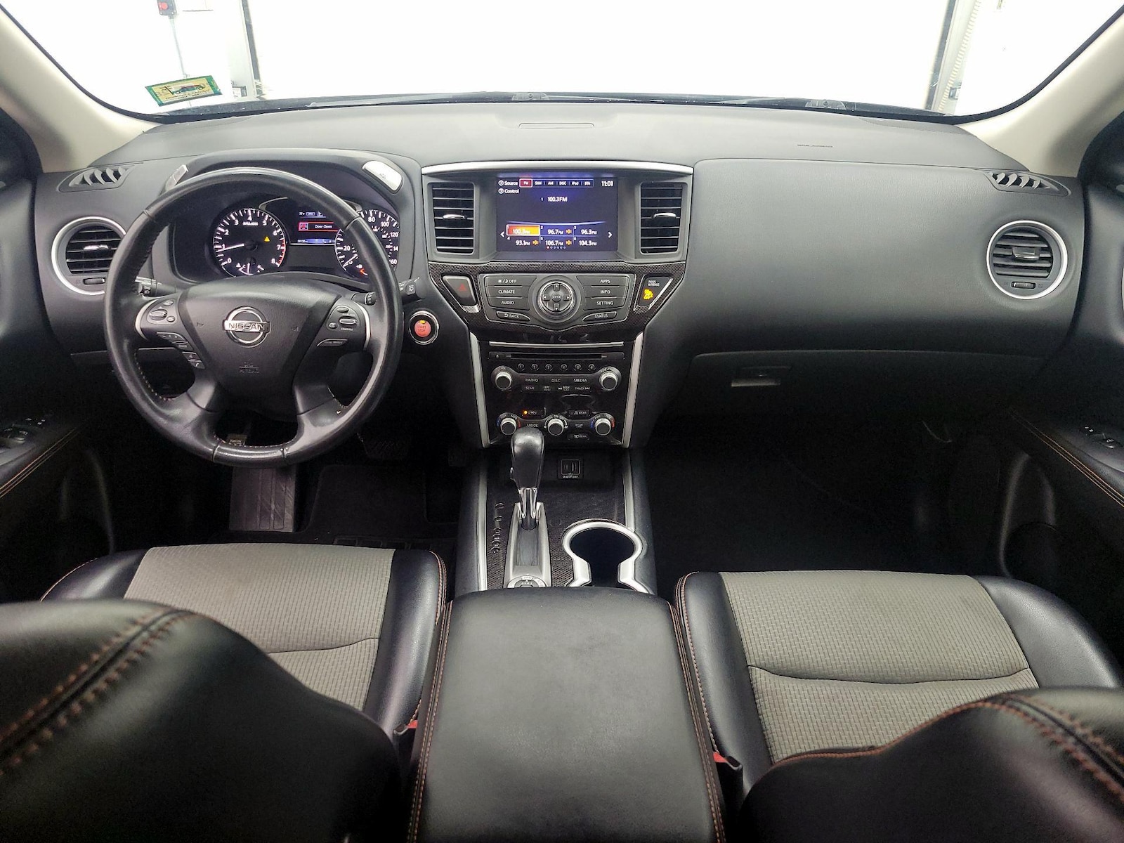 2019 Nissan Pathfinder SV - Photo 10