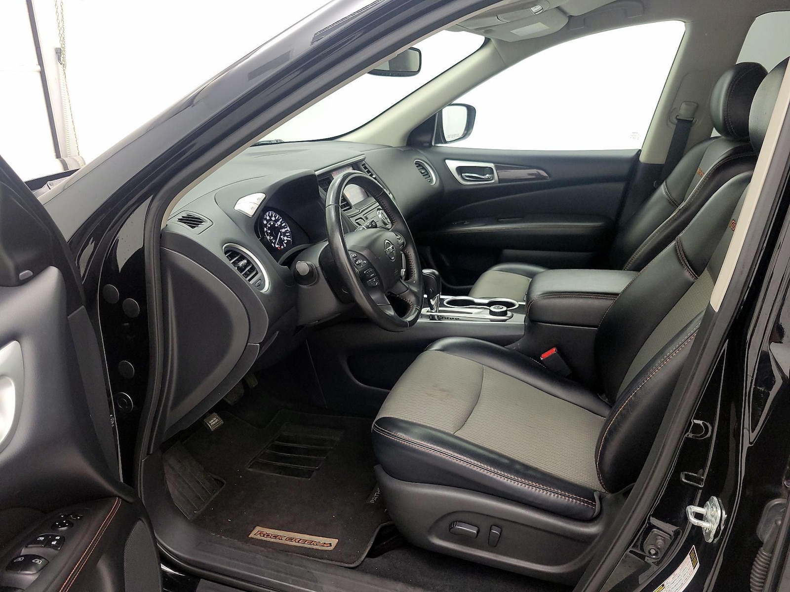 2019 Nissan Pathfinder SV - Photo 12