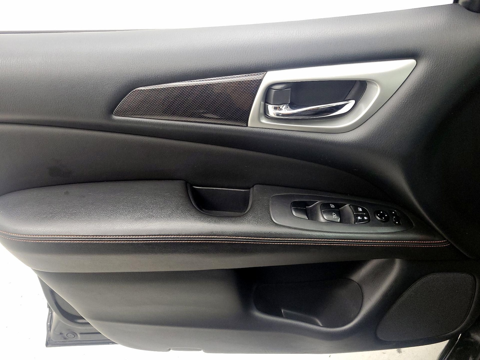 2019 Nissan Pathfinder SV - Photo 13