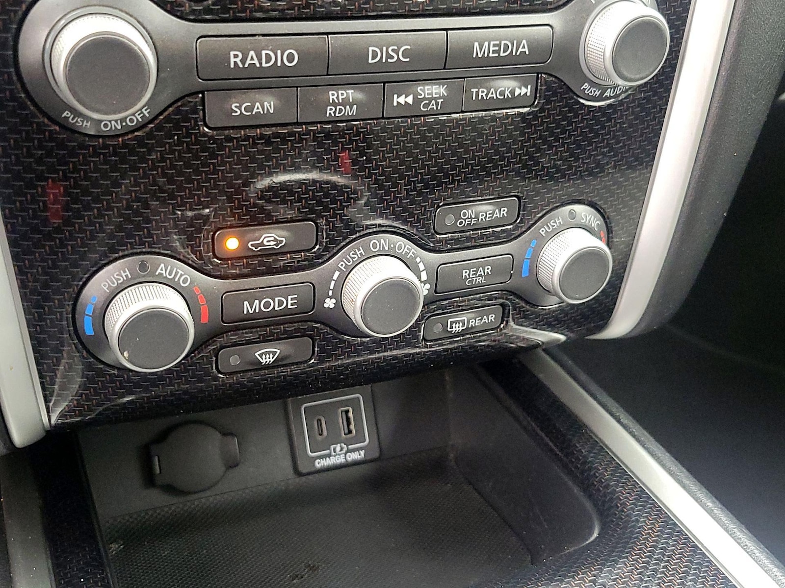 2019 Nissan Pathfinder SV - Photo 17