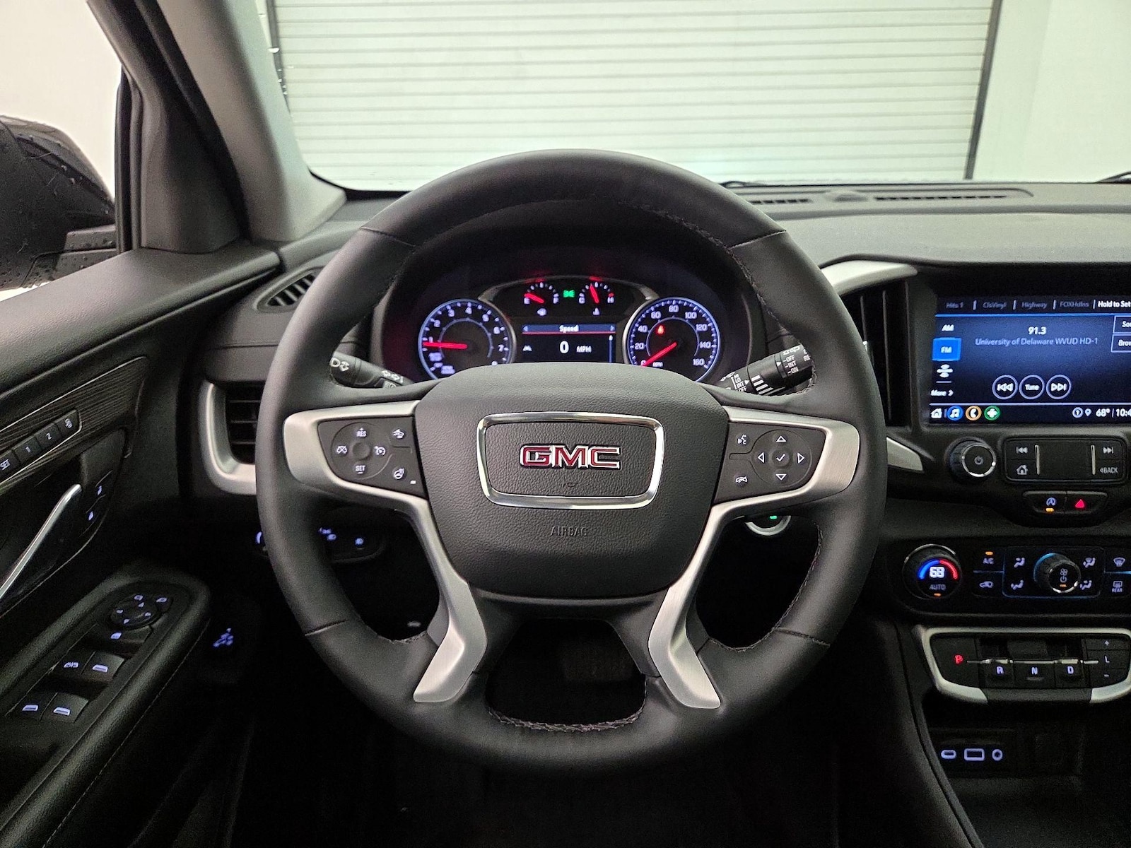 2024 GMC Terrain SLT - Photo 11