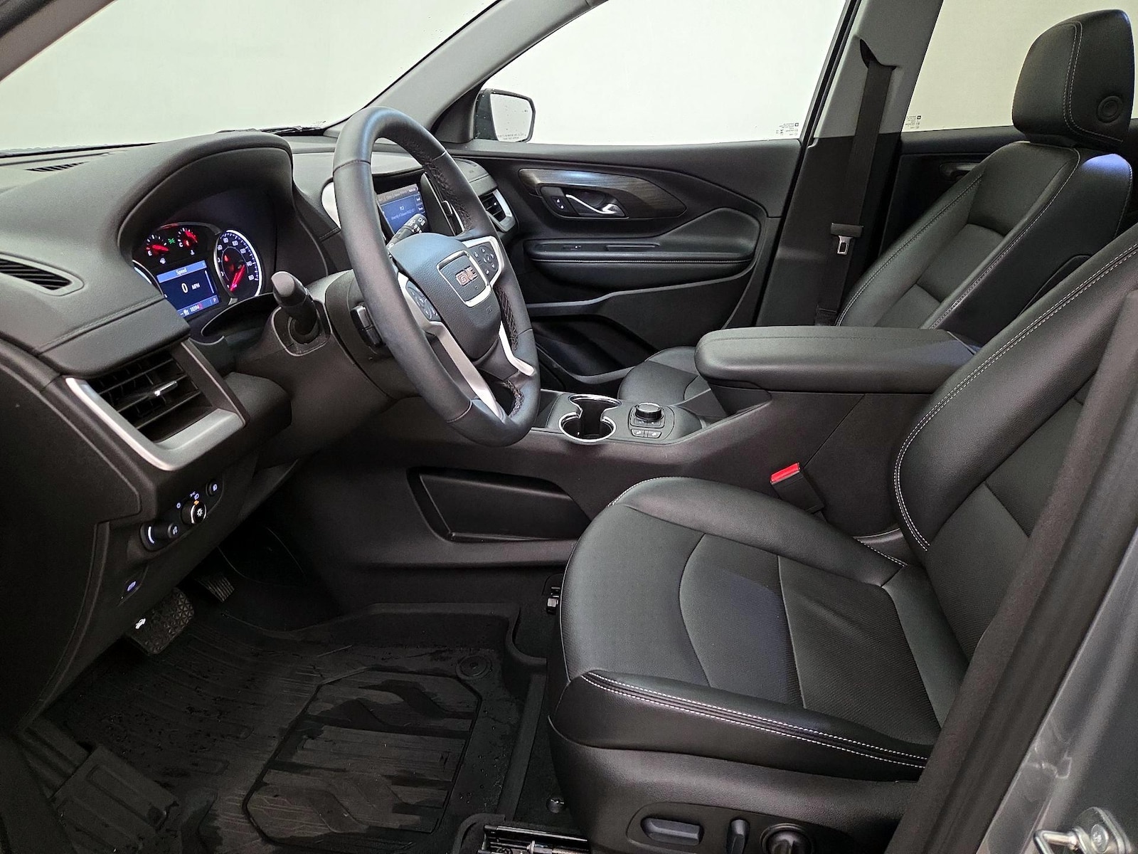 2024 GMC Terrain SLT - Photo 12