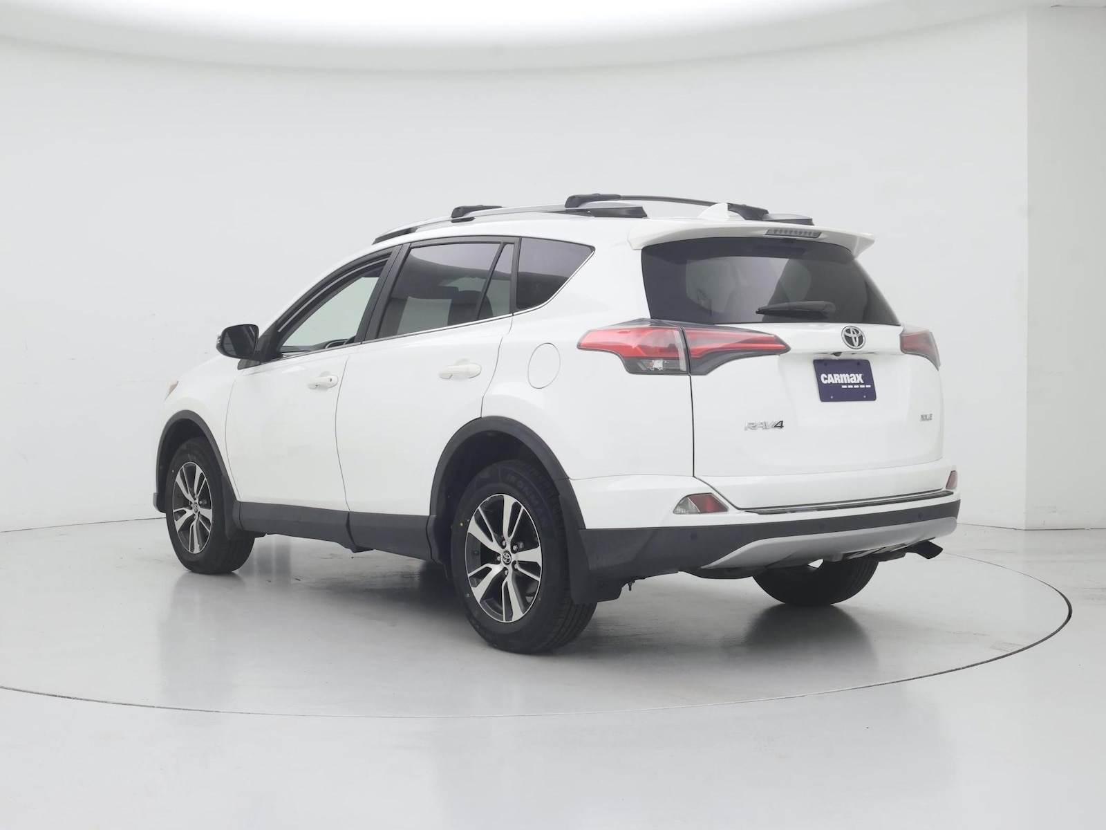 2018 Toyota RAV4 XLE, photo 3