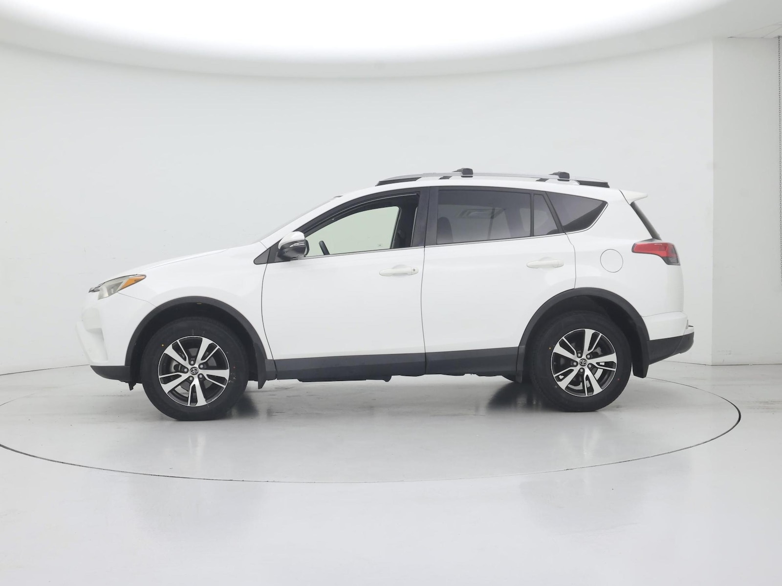 2018 Toyota RAV4 XLE, photo 4