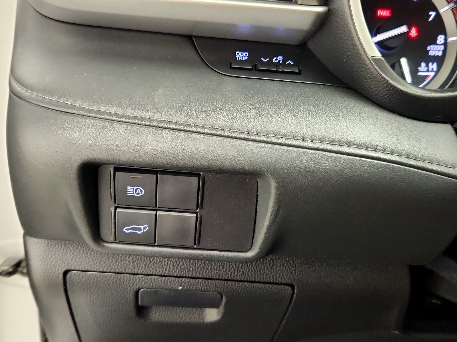 2020 Toyota Highlander XLE - Photo 14