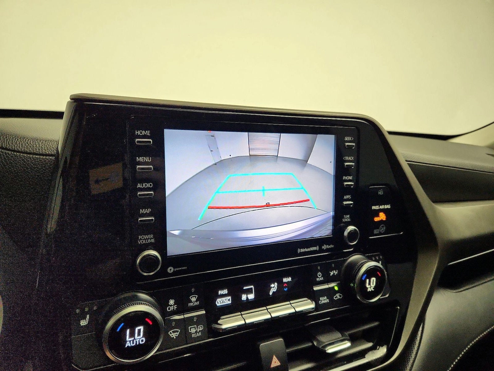 2020 Toyota Highlander XLE - Photo 15