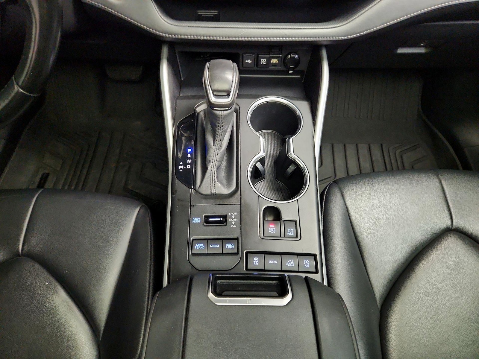 2020 Toyota Highlander XLE - Photo 18