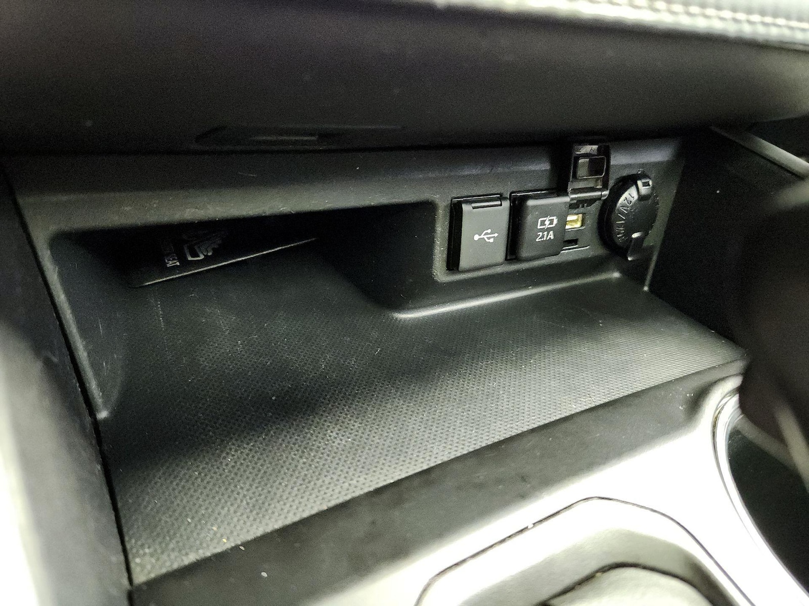 2020 Toyota Highlander XLE - Photo 19