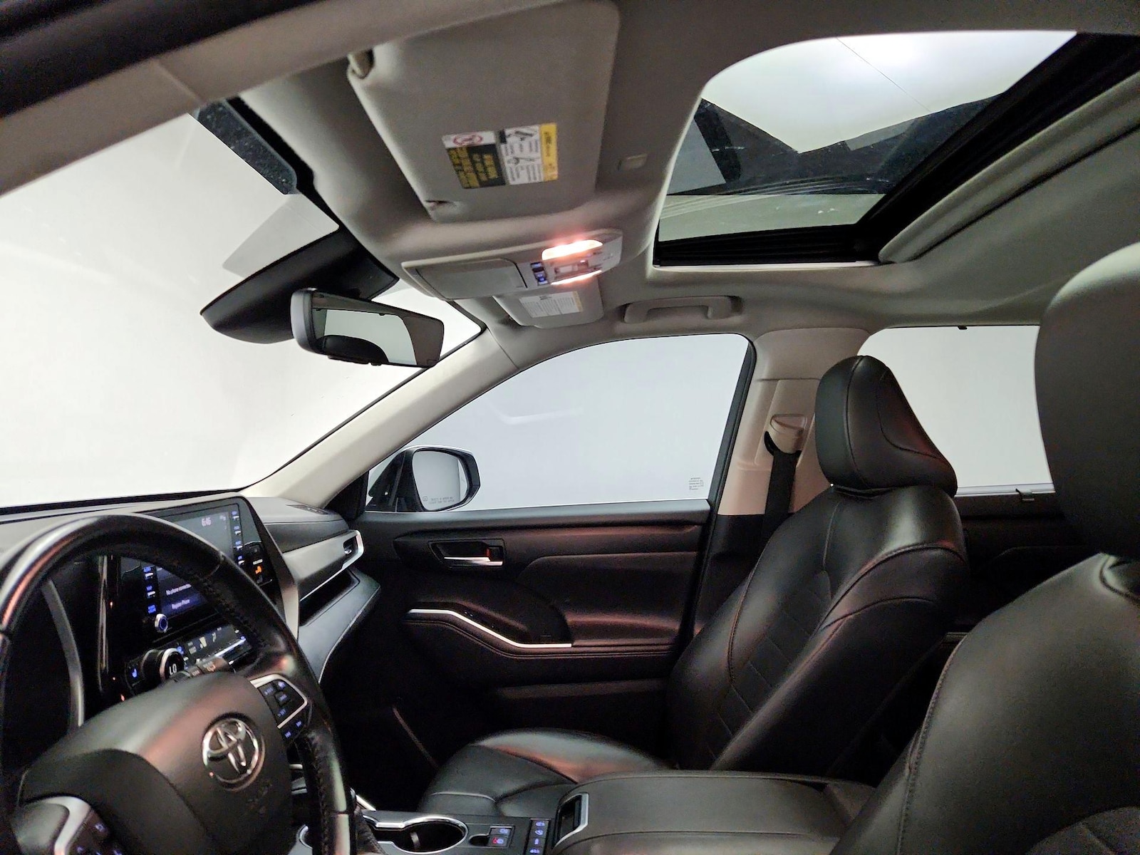 2020 Toyota Highlander XLE - Photo 20