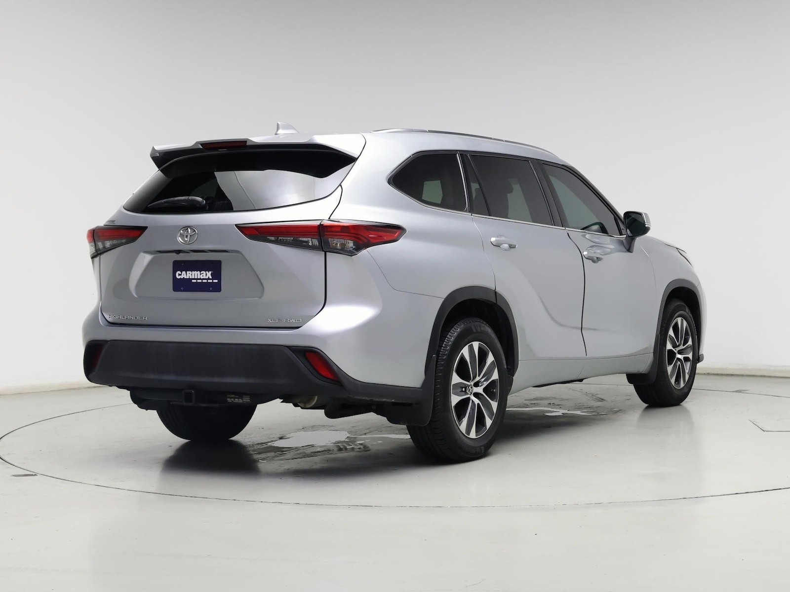 2020 Toyota Highlander XLE - Photo 9