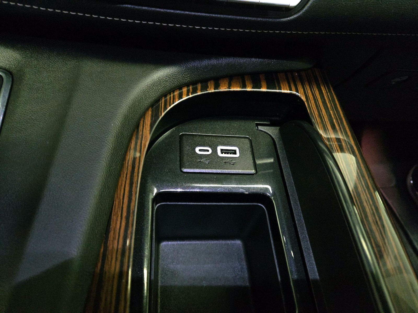 2023 Cadillac Escalade ESV Premium Luxury - Photo 20