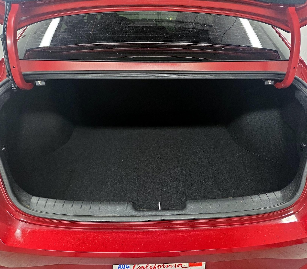 Trunk/Cargo (Seats Up)