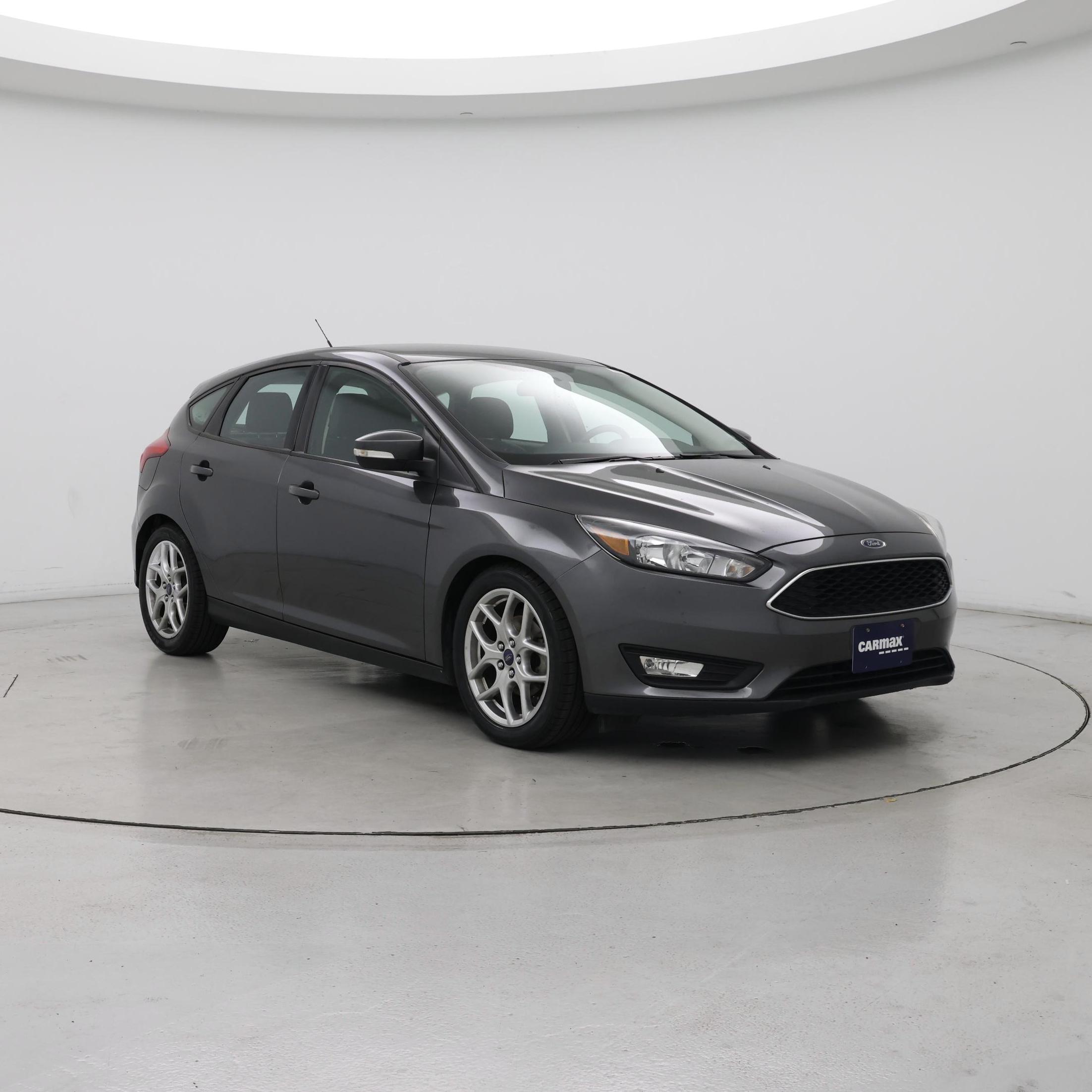 Gray 2015 Ford Focus Hatchback Front-Wheel Drive Automatic