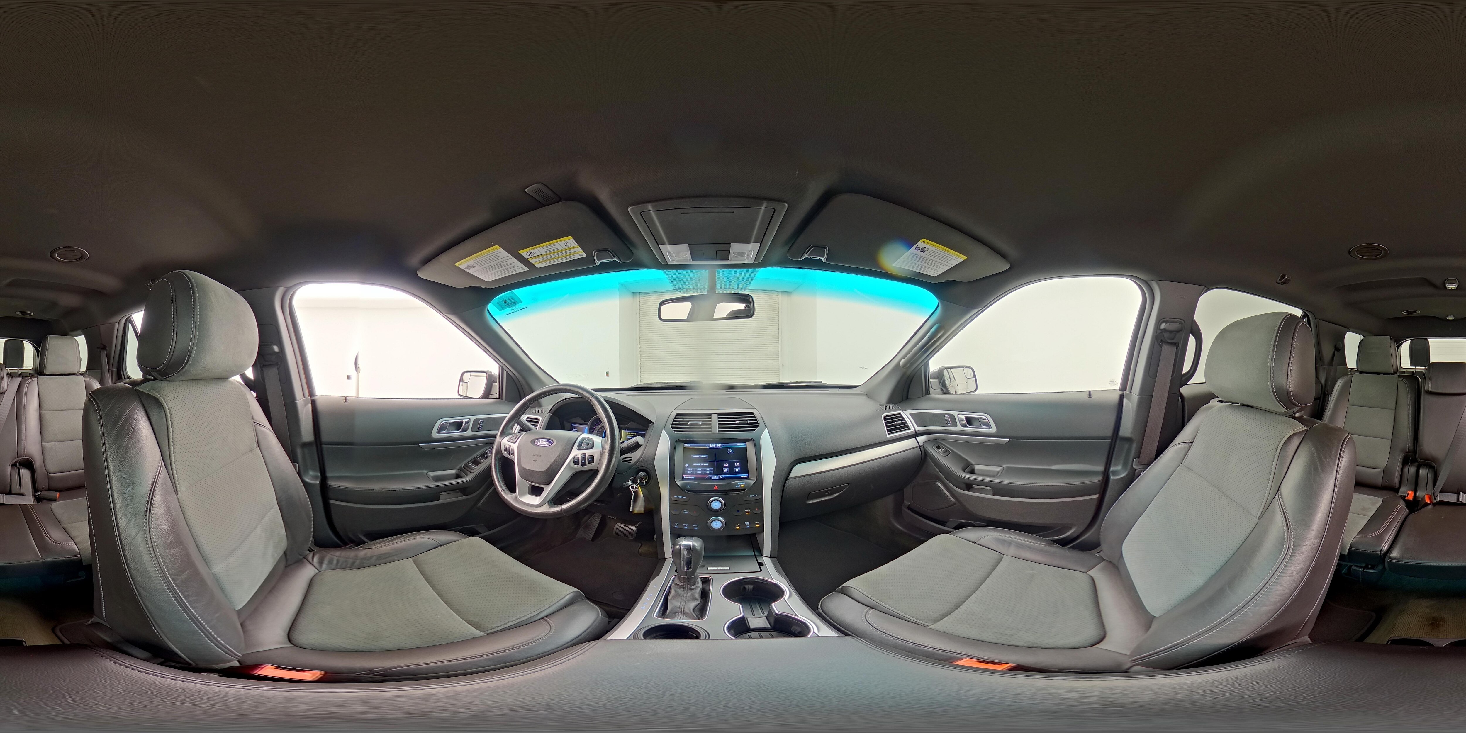 2015 Ford Explorer XLT - Photo 25
