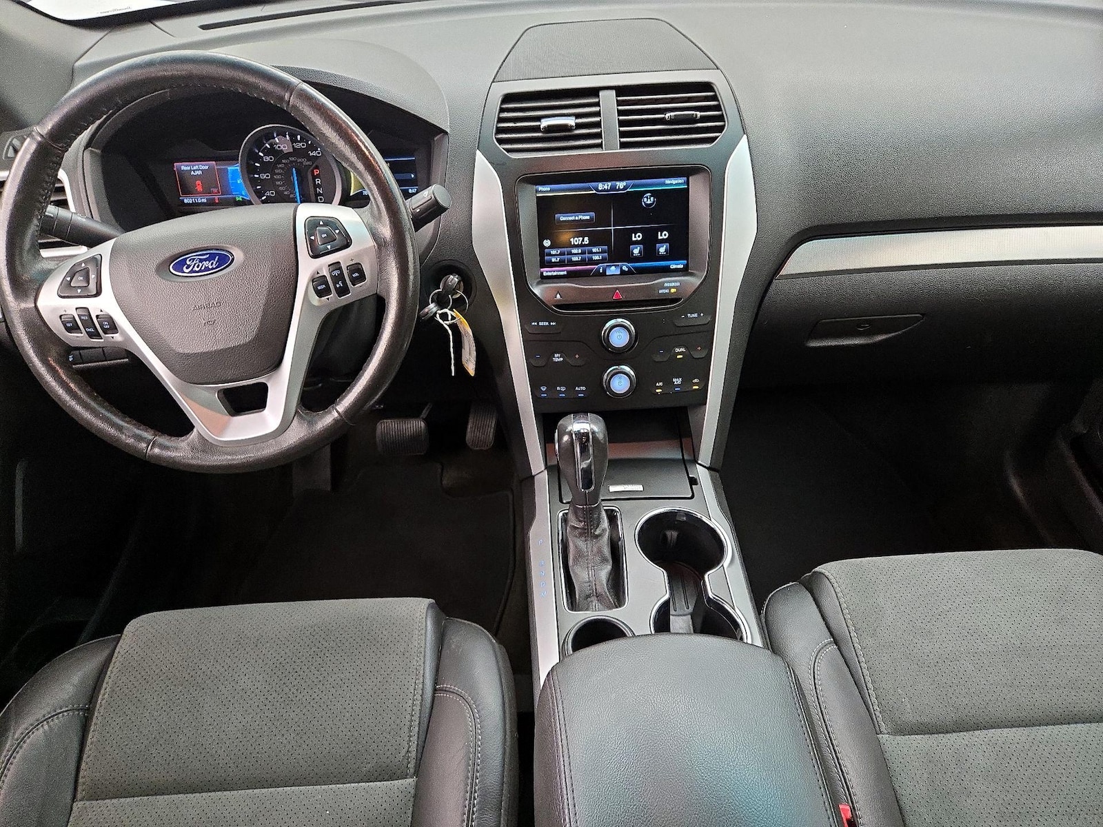 2015 Ford Explorer XLT - Photo 10