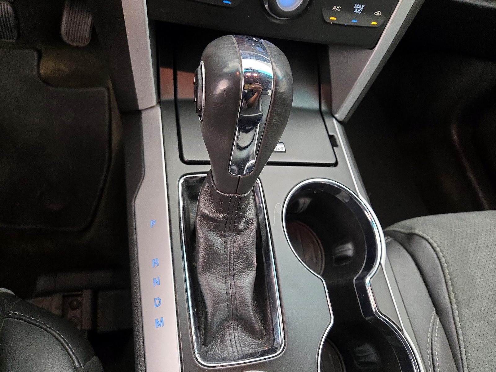 2015 Ford Explorer XLT - Photo 18