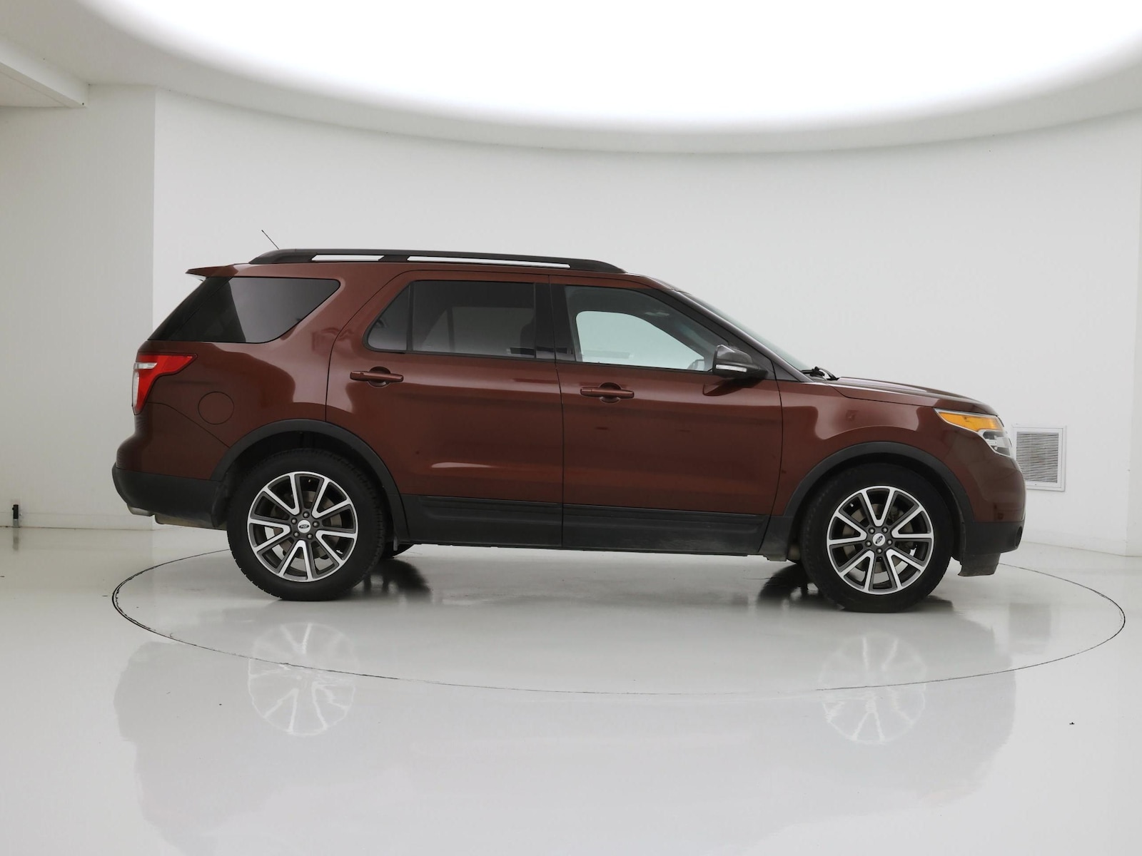2015 Ford Explorer XLT - Photo 8