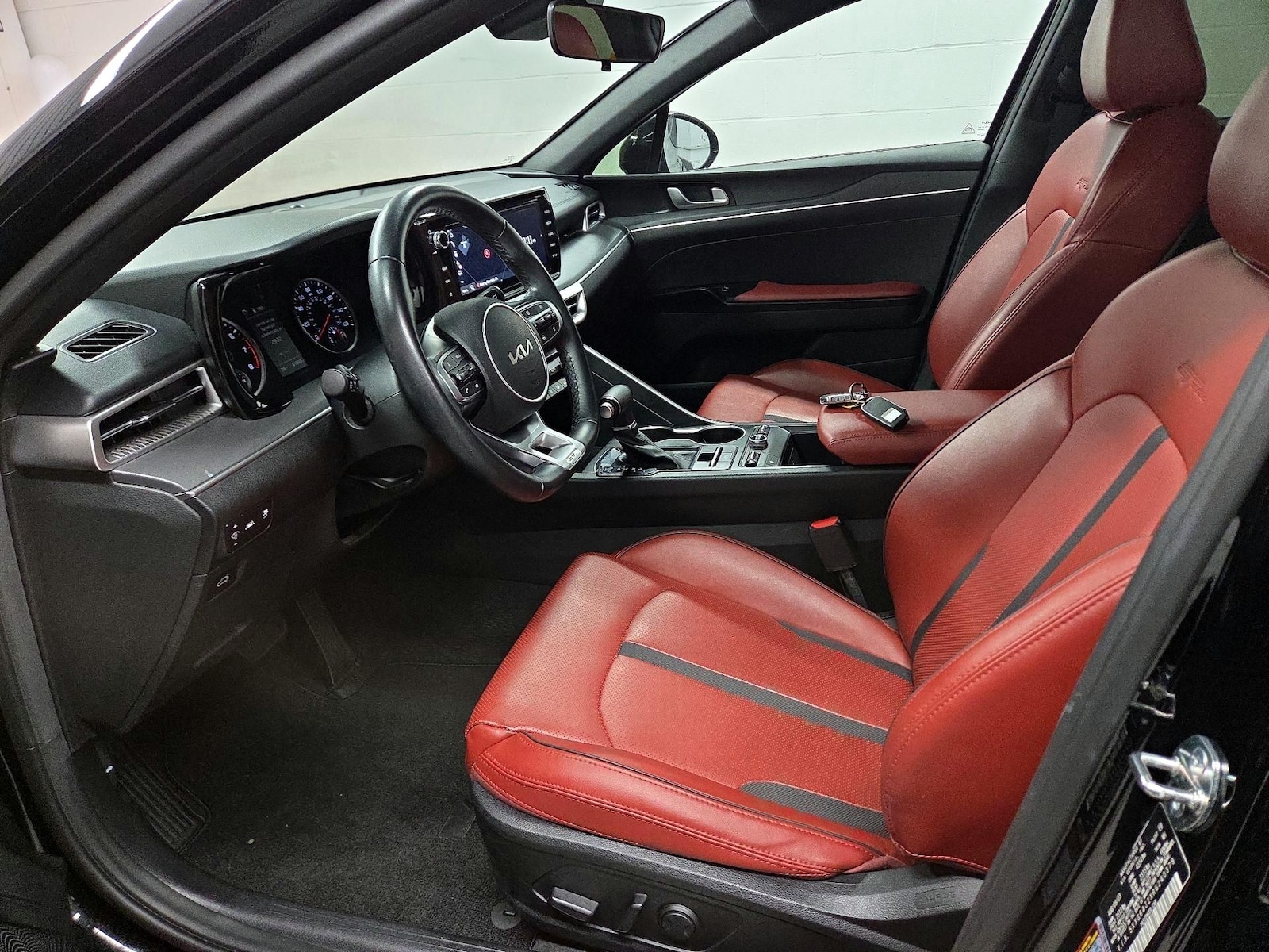 2024 Kia K5 GT-Line - Photo 12