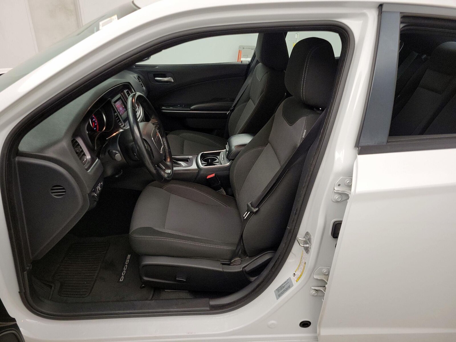 Power Seat(s) & Side Airbags
