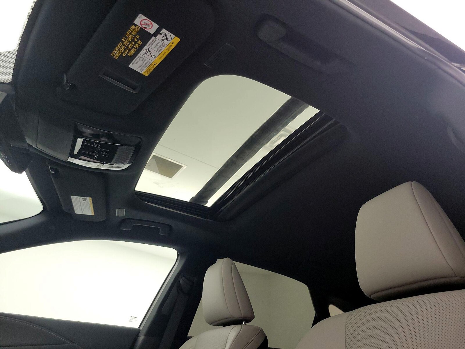 Sunroof(s) & Overhead Airbags