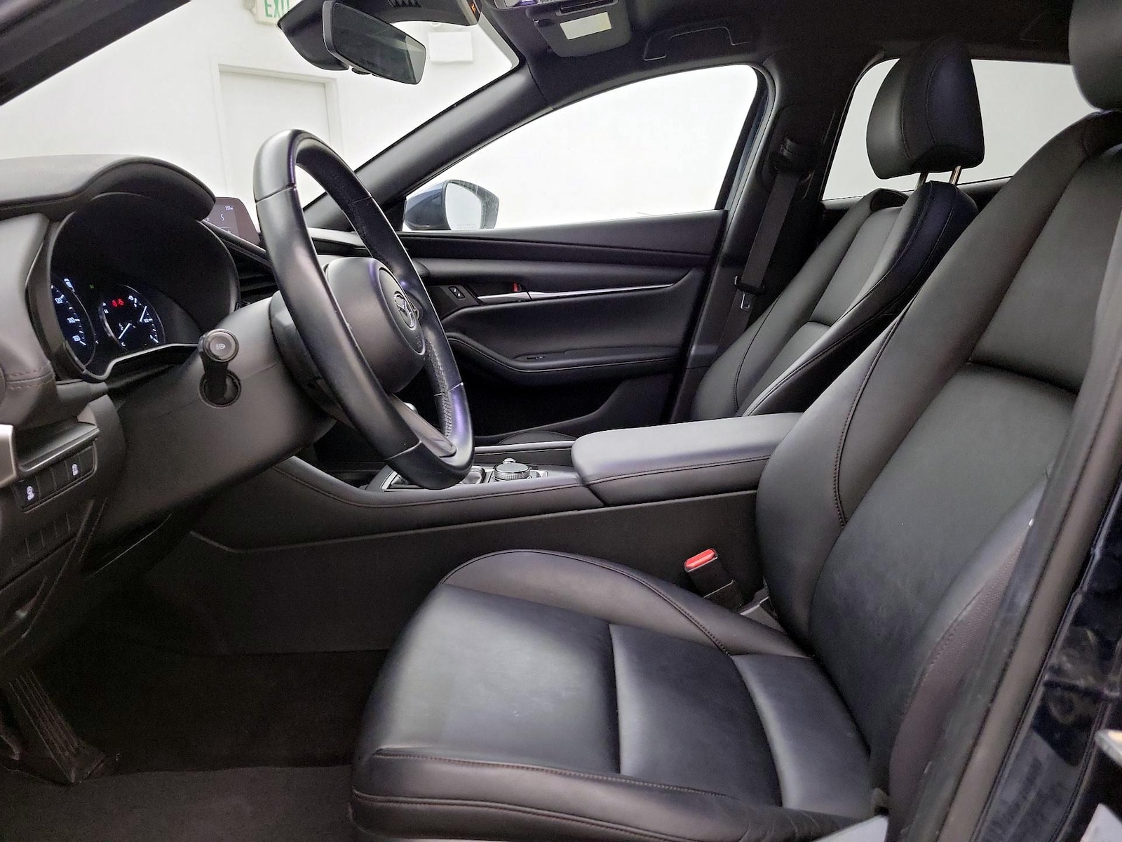 Side Airbags & Leatherette Seats