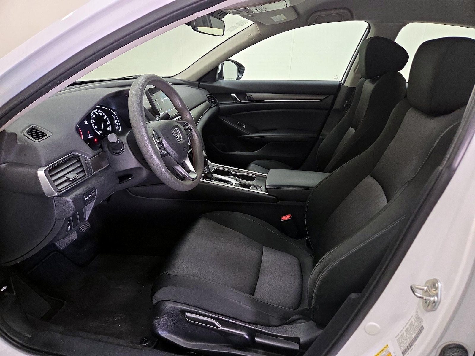 2018 Honda Accord LX - Photo 12