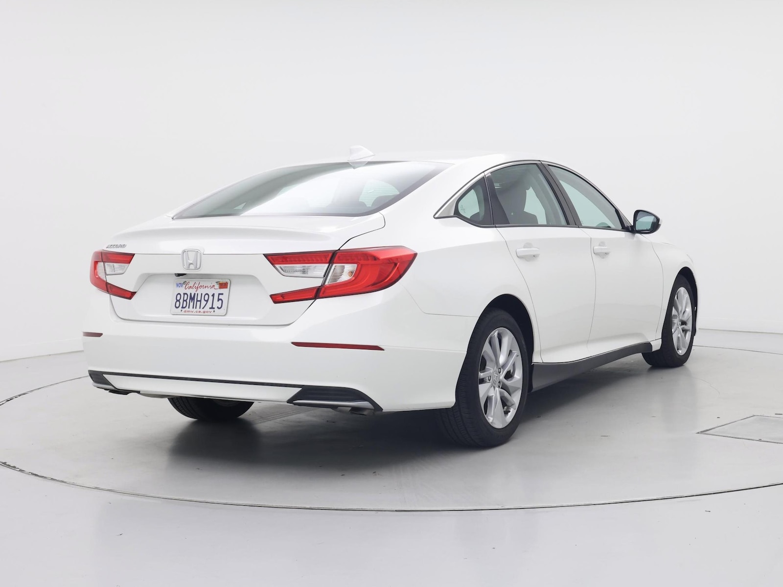 2018 Honda Accord LX - Photo 9