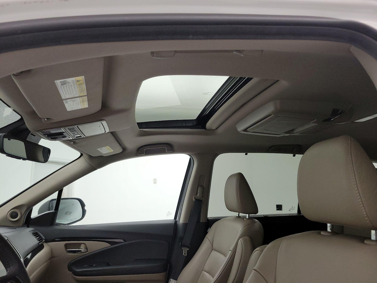 Sunroof(s) & Overhead Airbags