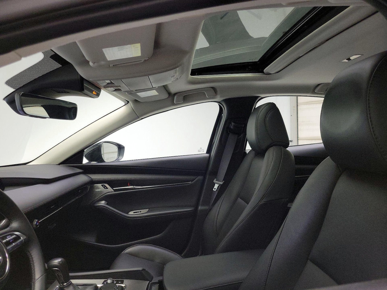 Sunroof(s) & Overhead Airbags