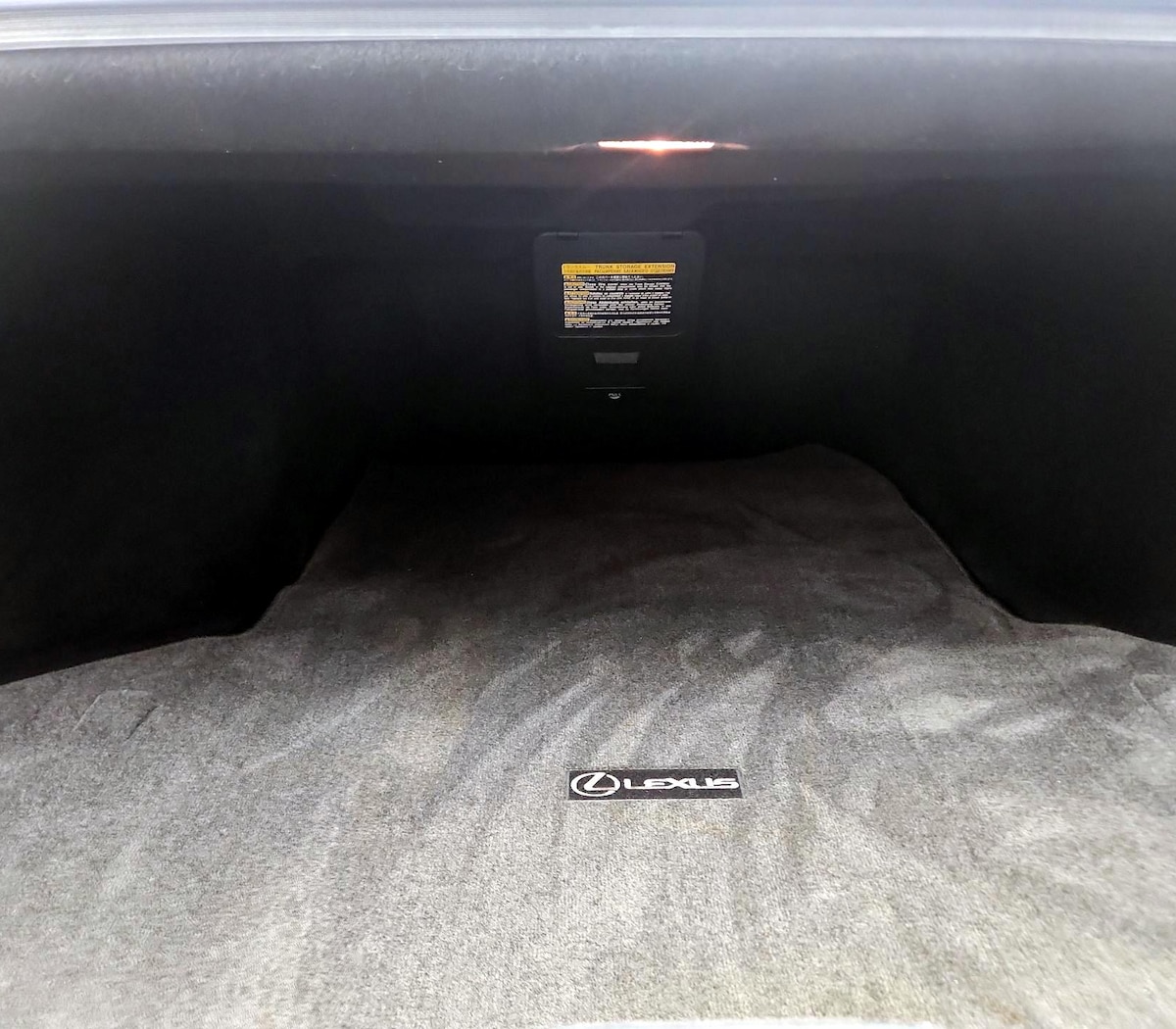 Trunk/Cargo (Seats Up)