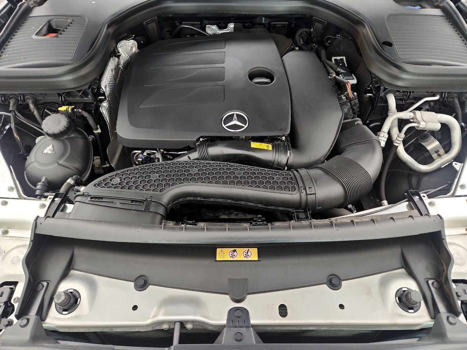 2022 Mercedes-Benz GLC GLC300 - Photo 21