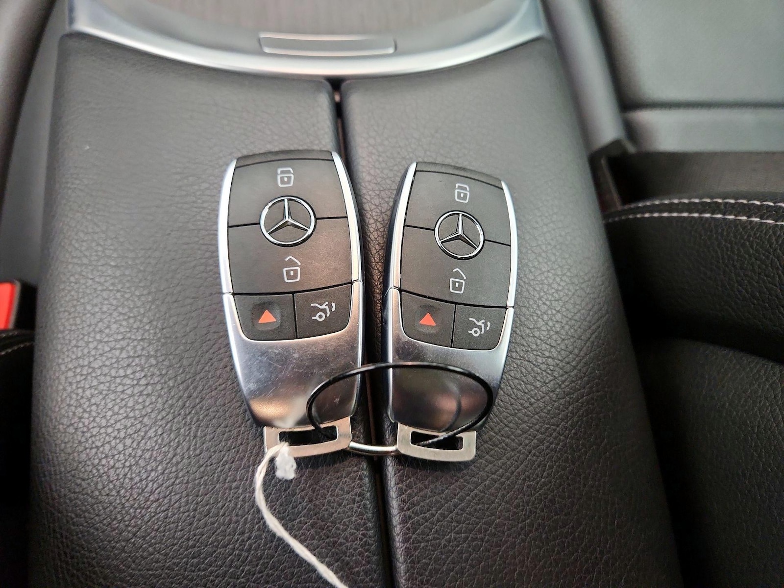 2022 Mercedes-Benz GLC GLC300 - Photo 22