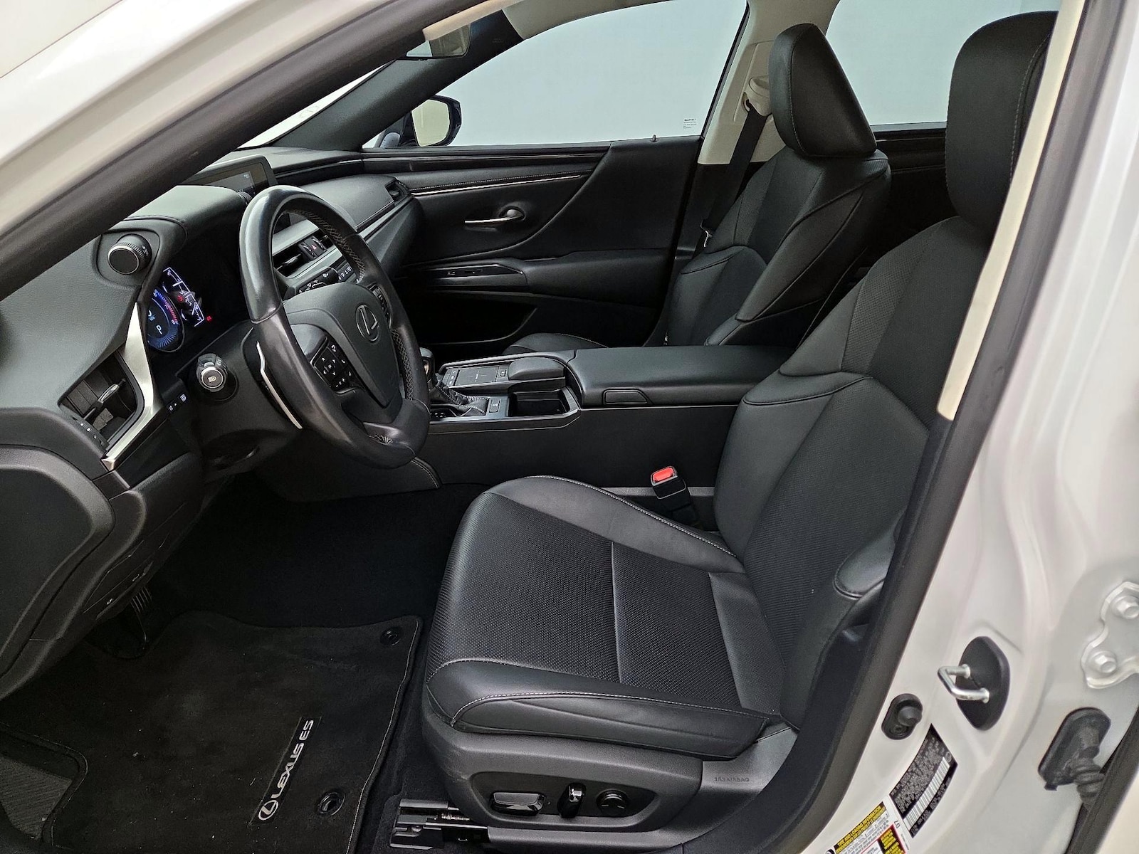 Power Seat(s) & Side Airbags