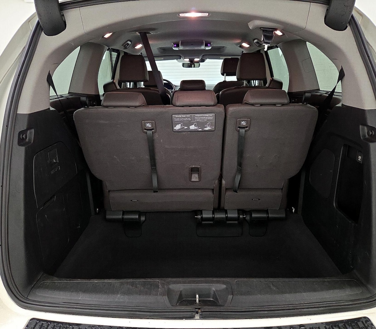 Trunk/Cargo (Seats Up)