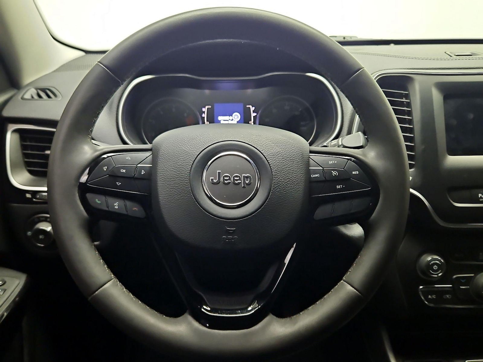 2021 Jeep Cherokee Altitude - Photo 11