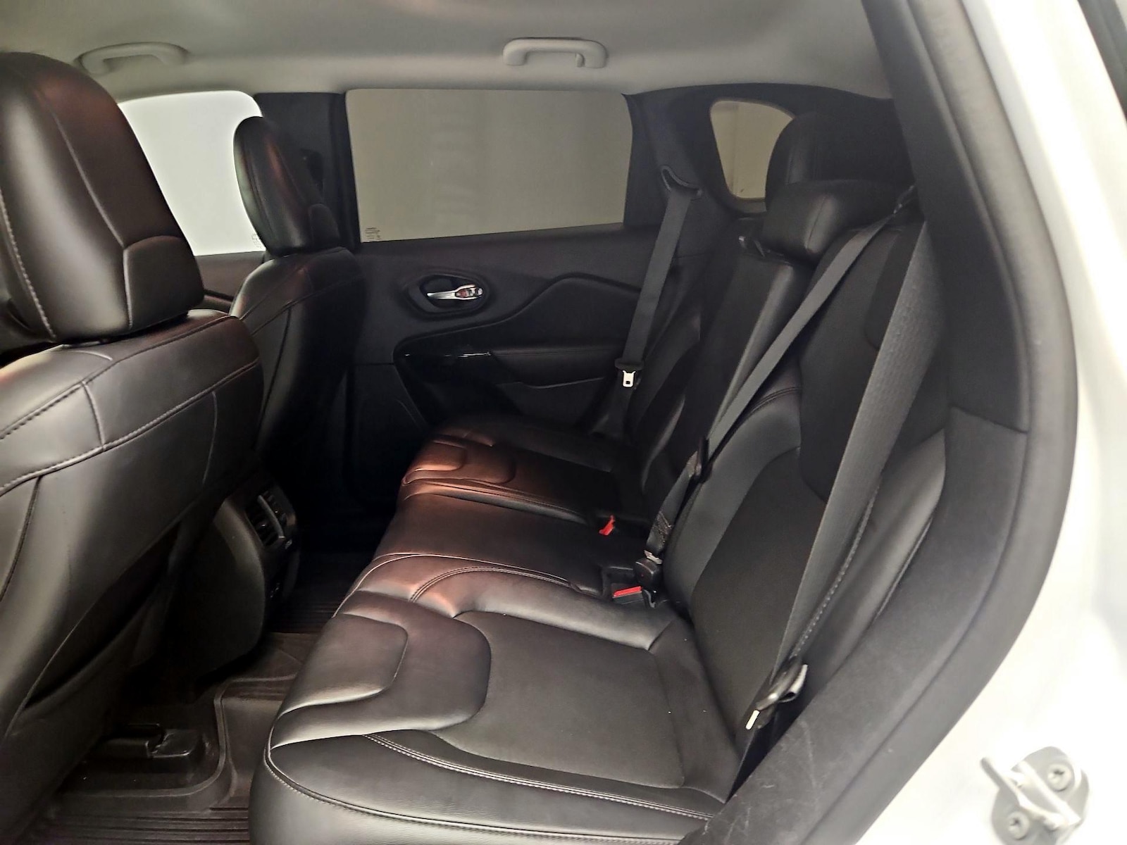 2021 Jeep Cherokee Altitude - Photo 20