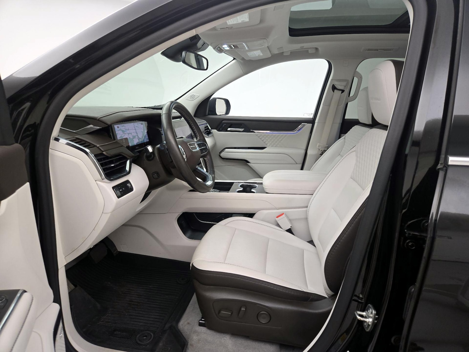 2024 GMC Acadia Denali - Photo 12