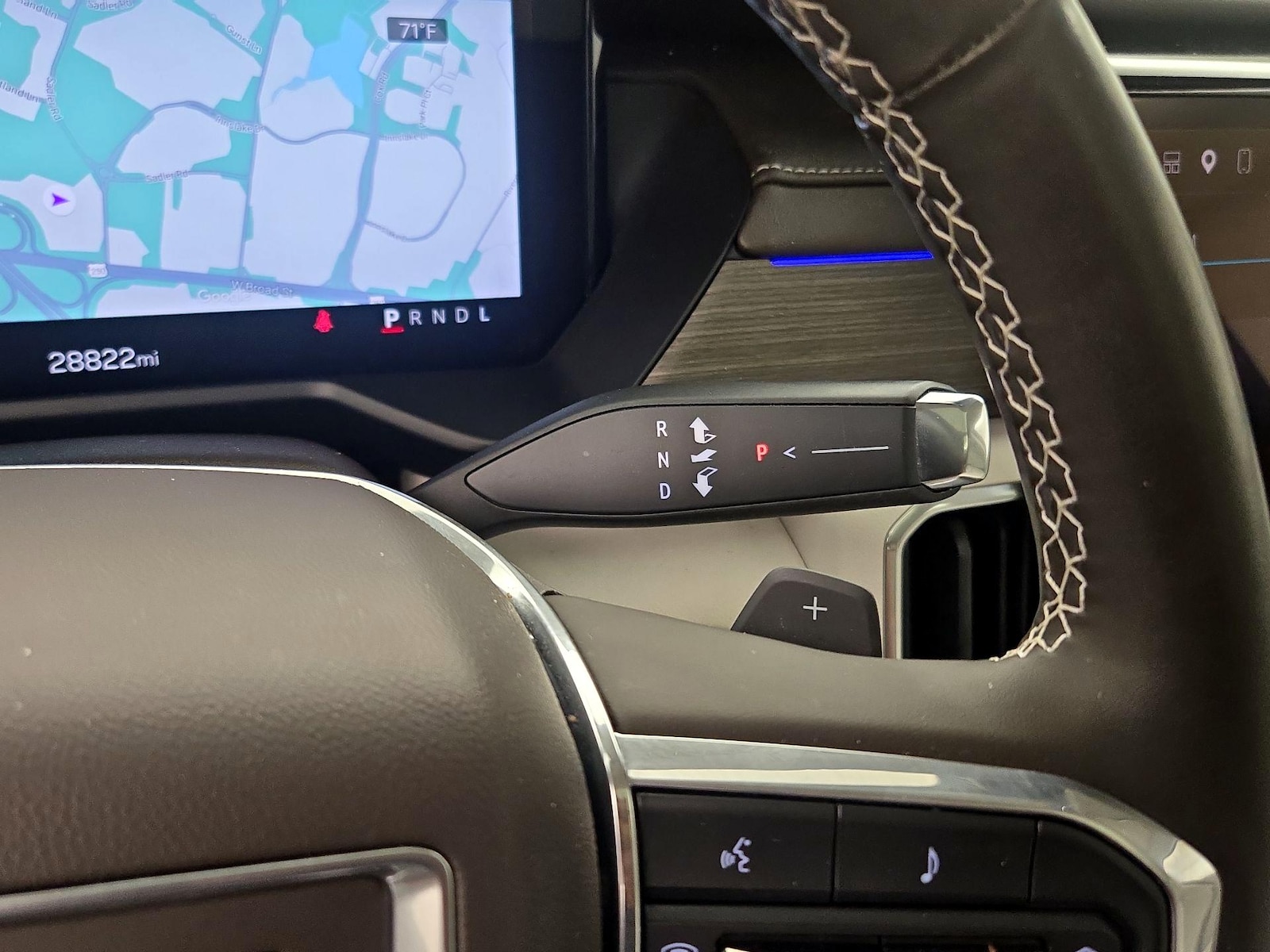 2024 GMC Acadia Denali - Photo 19