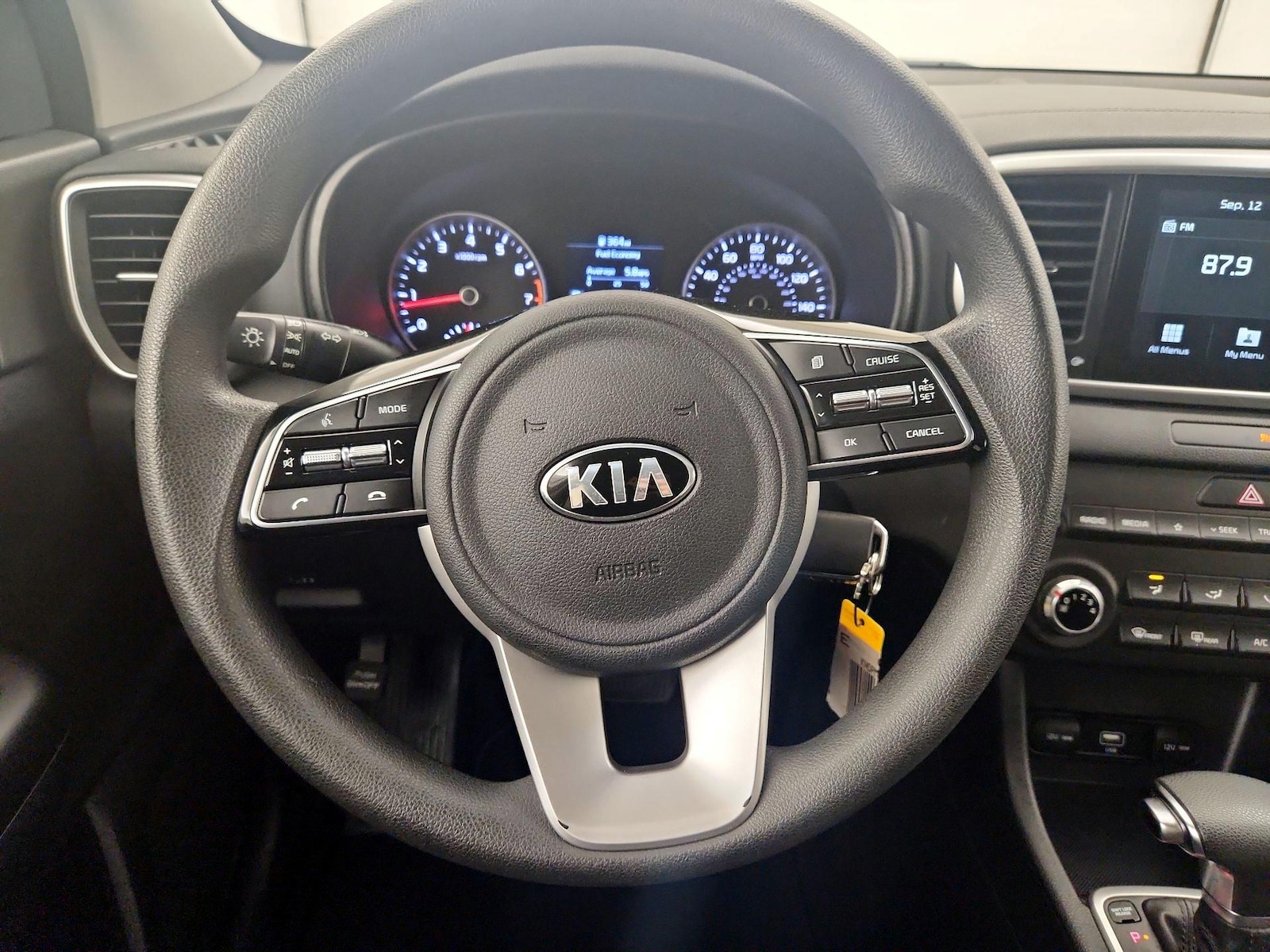2021 Kia Sportage LX - Photo 11