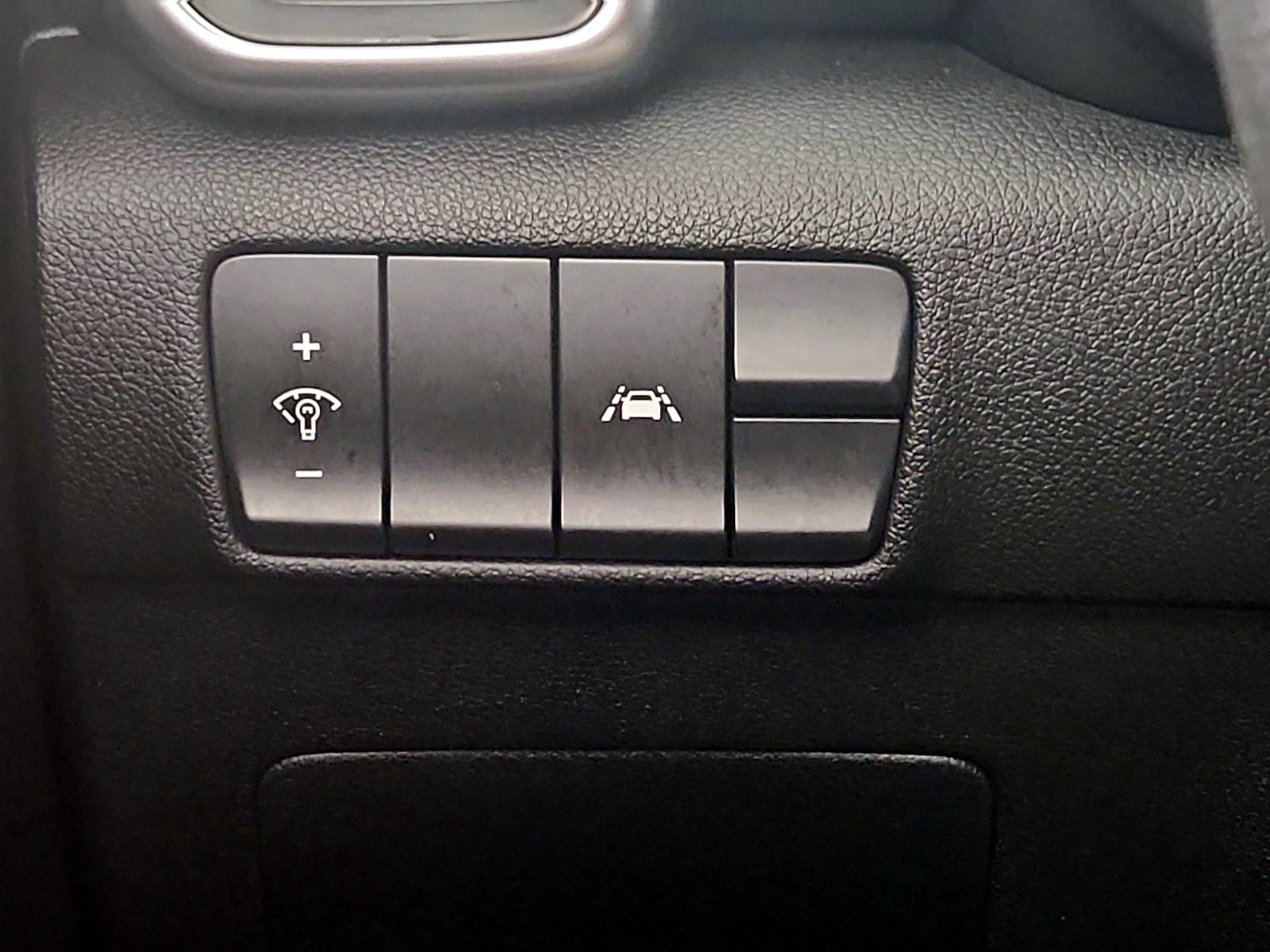 2021 Kia Sportage LX - Photo 14