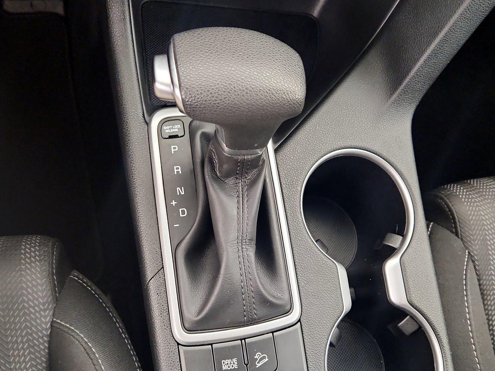 2021 Kia Sportage LX - Photo 18