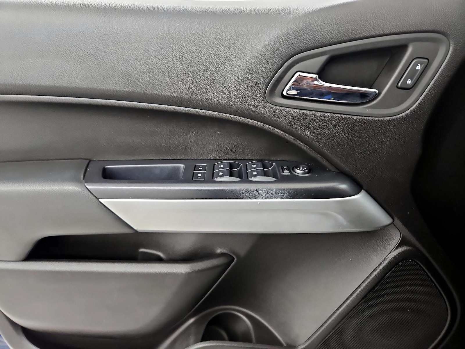 2019 Chevrolet Colorado LT - Photo 13