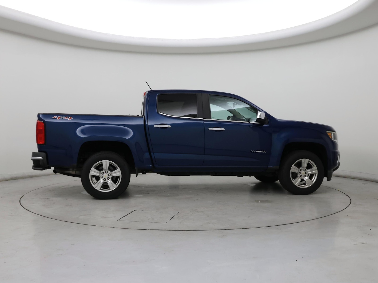 2019 Chevrolet Colorado LT - Photo 8