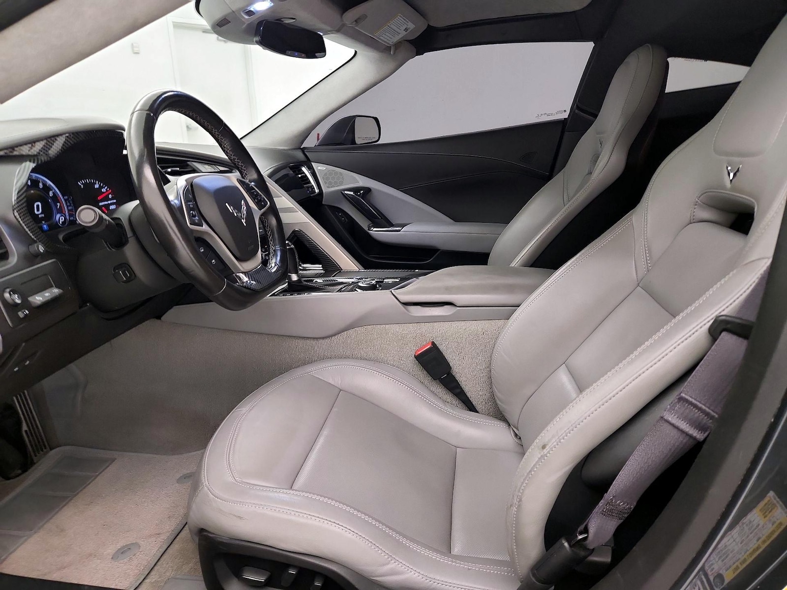2017 Chevrolet Corvette 3LT - Photo 12