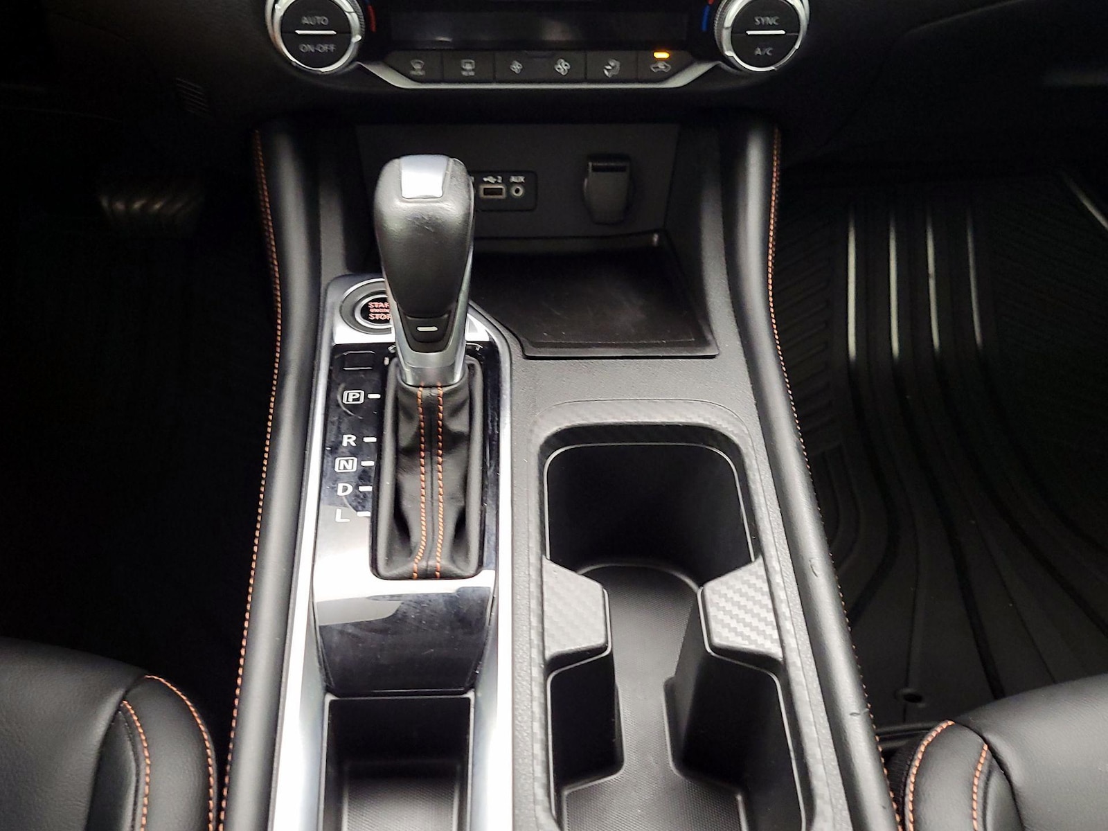2020 Nissan Sentra SR - Photo 18