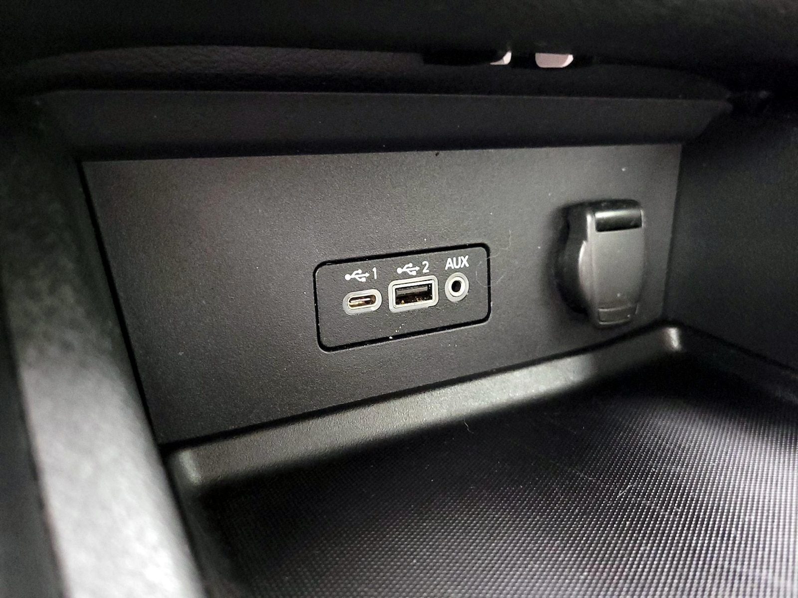 2020 Nissan Sentra SR - Photo 19