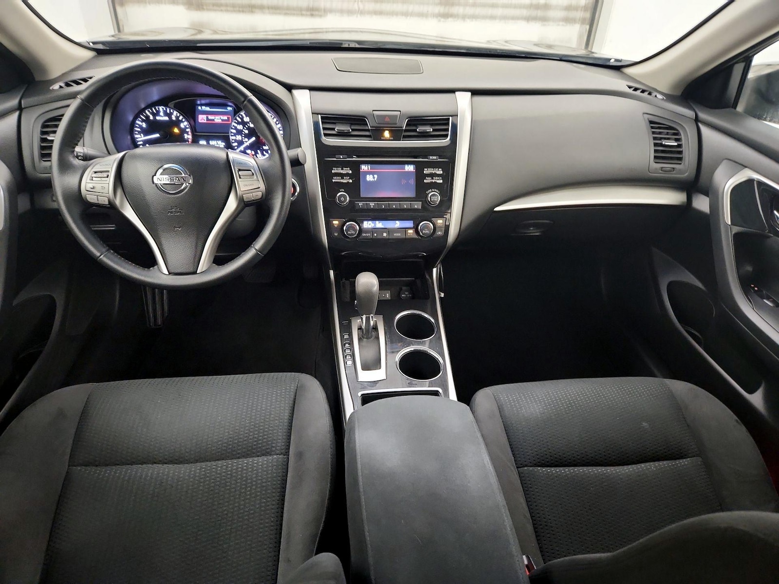 2014 Nissan Altima SV - Photo 10