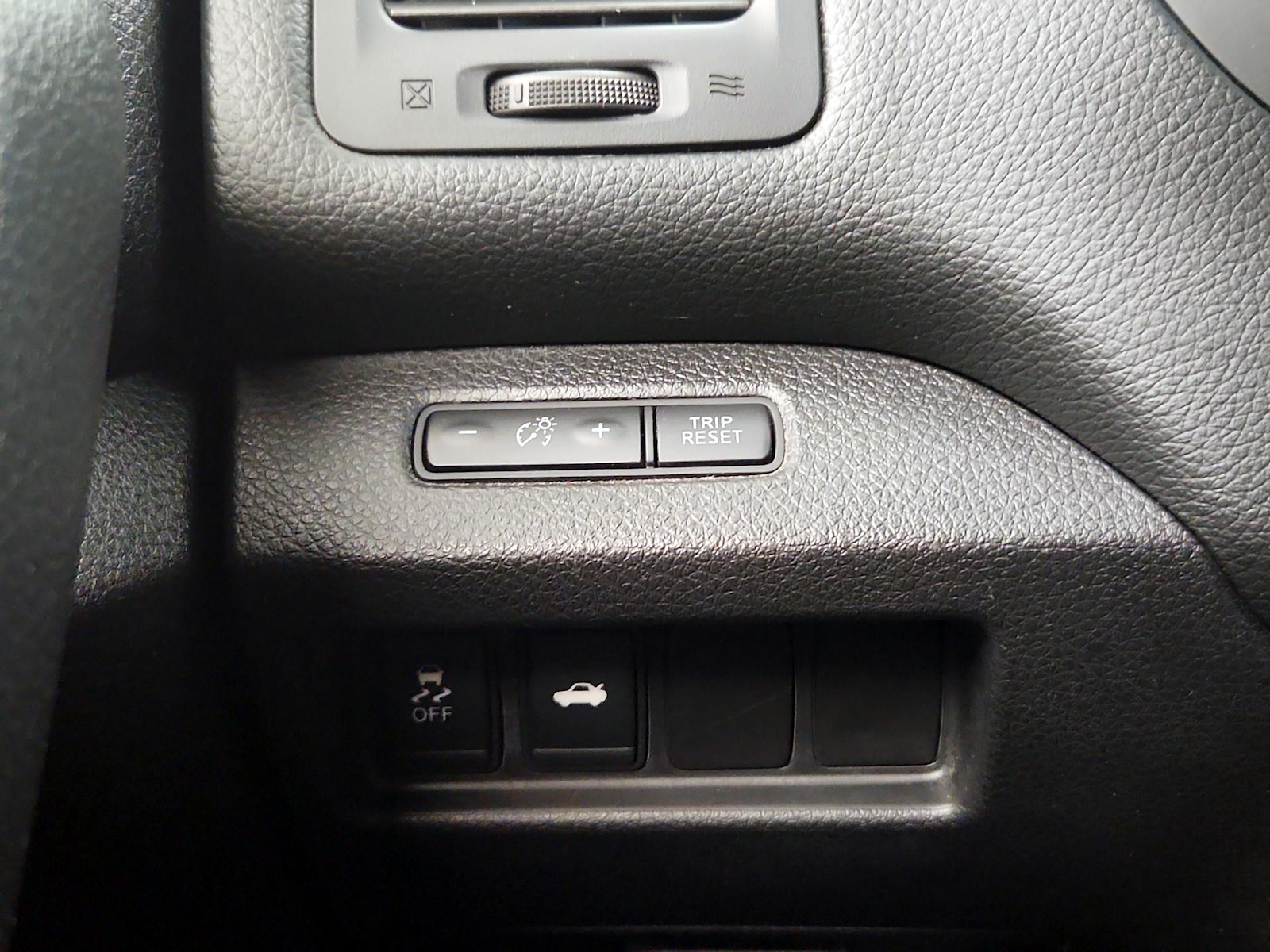 2014 Nissan Altima SV - Photo 14