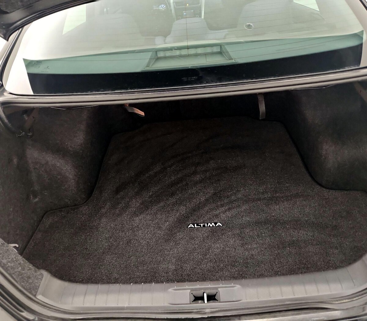 Trunk/Cargo (Seats Up)