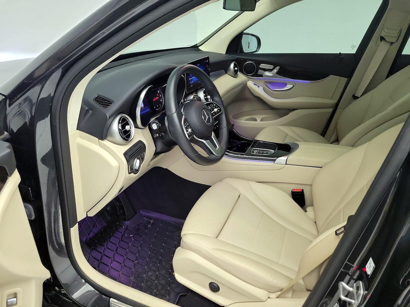 2022 Mercedes-Benz GLC GLC300 - Photo 12